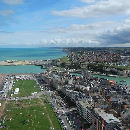 Le Berigny / Vue Port / Hyper-centre アパート